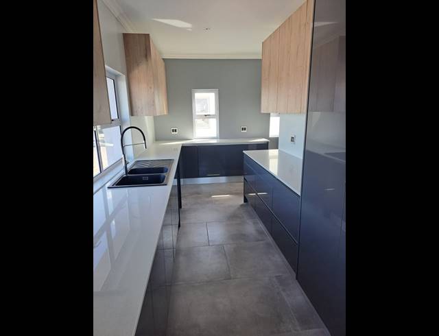 3 BEDROOM HOUSE FOR SALE IN PORT OWEN
